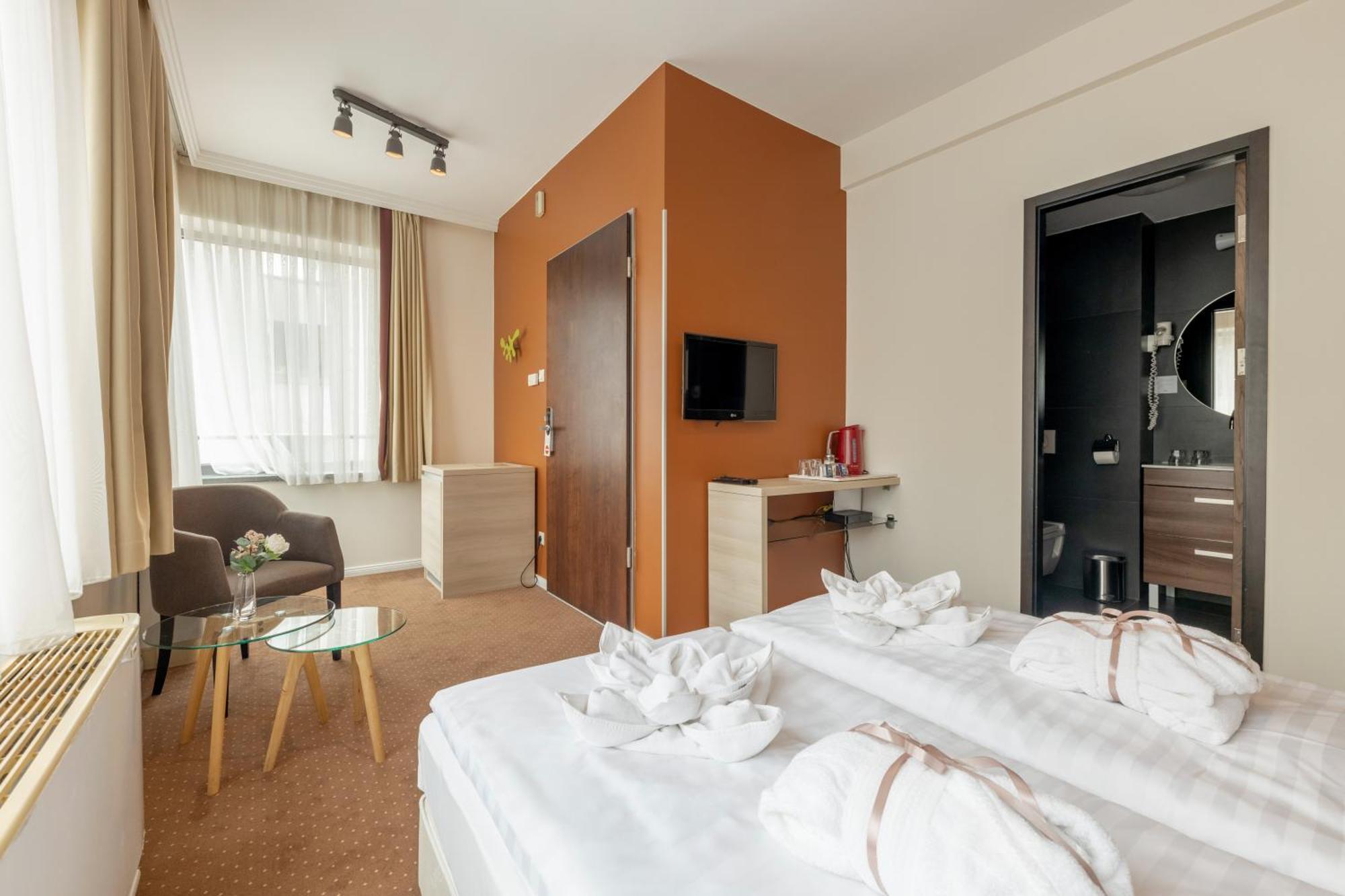 Budapest Tower المظهر الخارجي الصورة